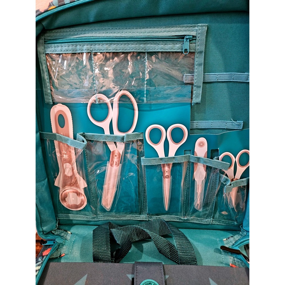 Missouri Star Quilt Co. Floral Tool Case Project Bag Organizer with Cutting Mat - Picture 5 of 9